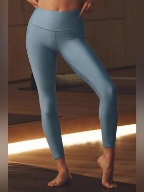 Alo Yoga 7/8 High-Waist Airlift Legging - Celestial Blue, Size medium